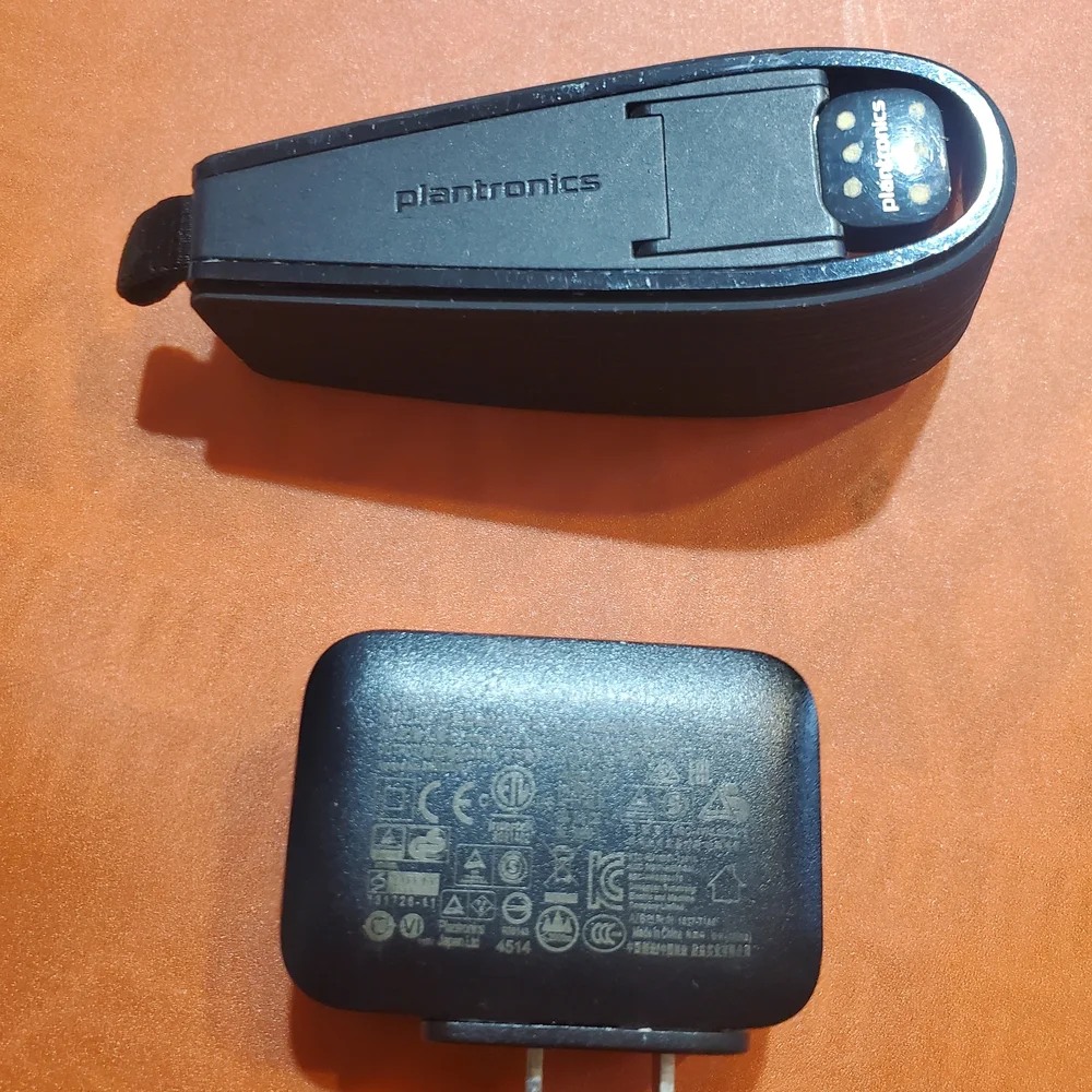 Plantronics Black PITE14 Bluetooth Earpeice With Charging Case/Matching Dock
